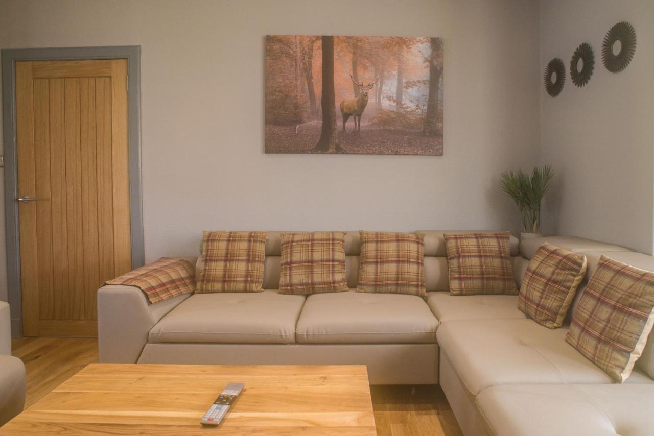 Luxury Super Central Cottage With A Hot Tub/ Gym Portree Esterno foto