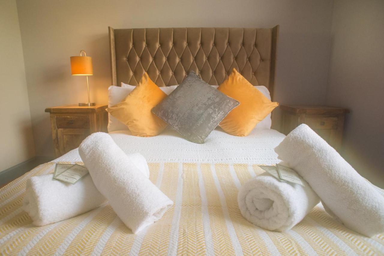 Luxury Super Central Cottage With A Hot Tub/ Gym Portree Esterno foto