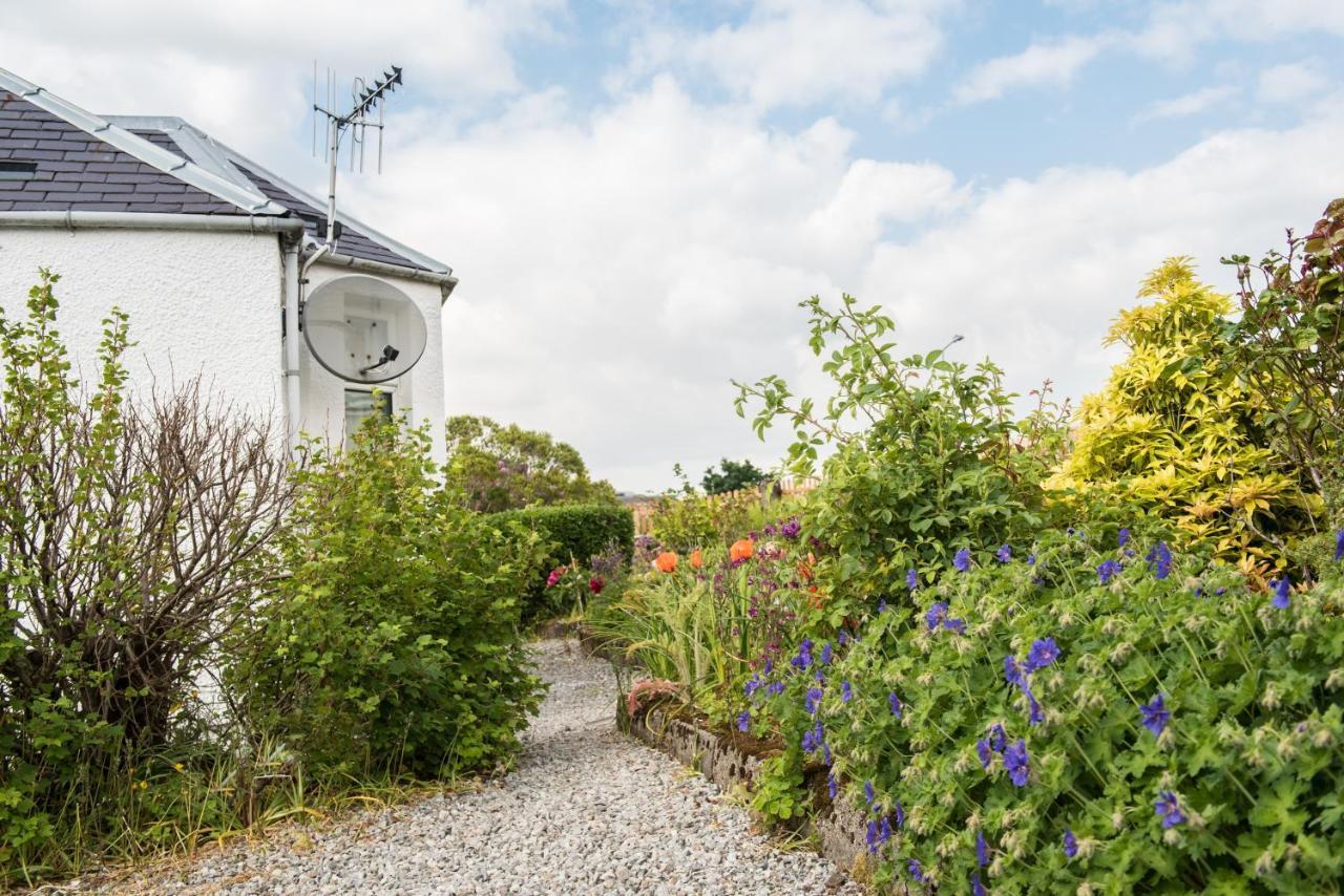 Luxury Super Central Cottage With A Hot Tub/ Gym Portree Esterno foto