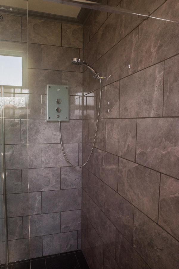 Luxury Super Central Cottage With A Hot Tub/ Gym Portree Esterno foto