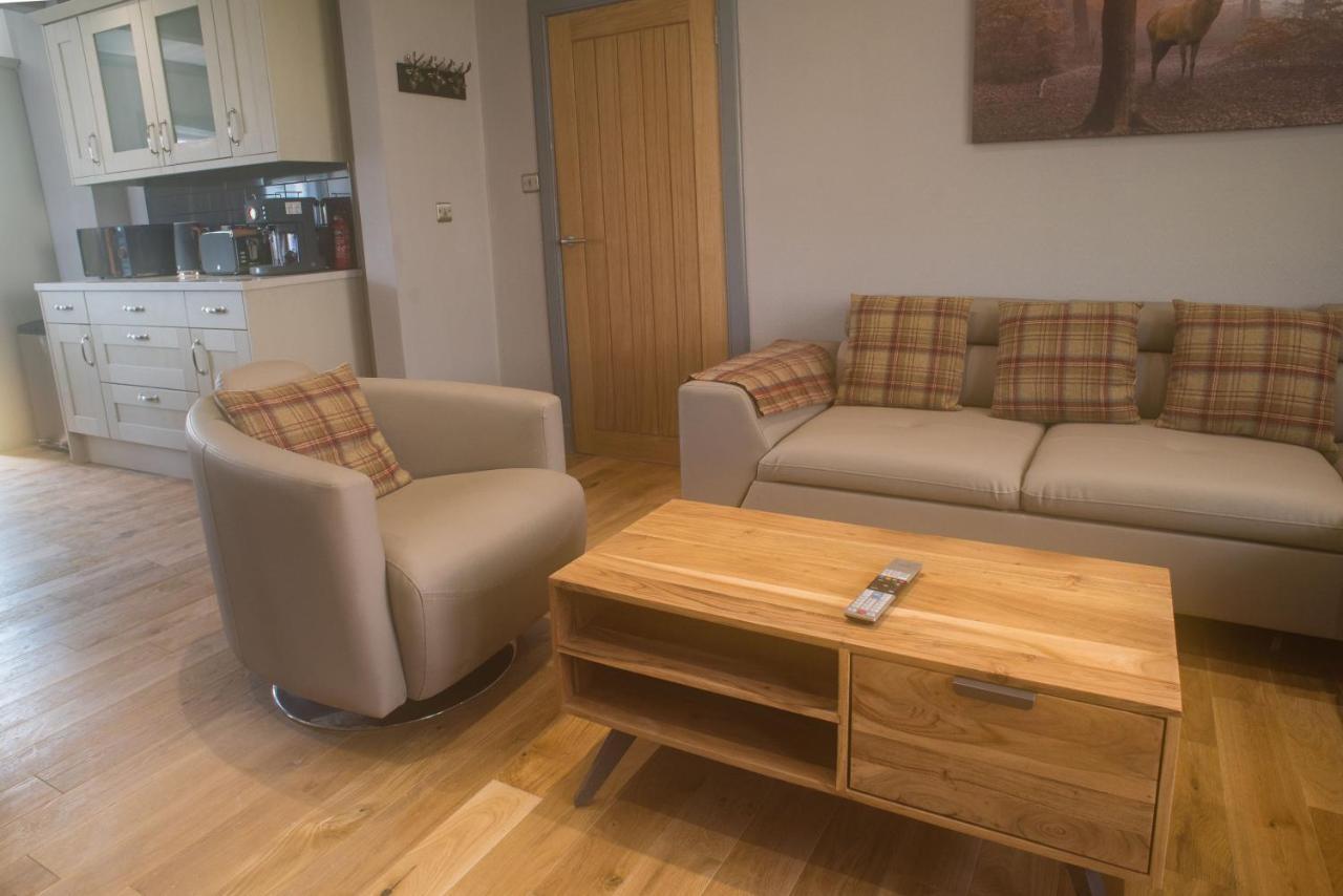 Luxury Super Central Cottage With A Hot Tub/ Gym Portree Esterno foto