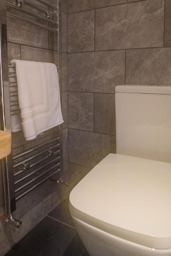 Luxury Super Central Cottage With A Hot Tub/ Gym Portree Esterno foto