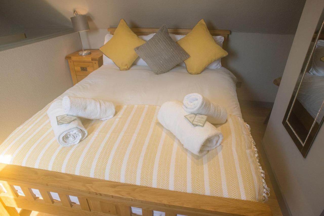 Luxury Super Central Cottage With A Hot Tub/ Gym Portree Esterno foto