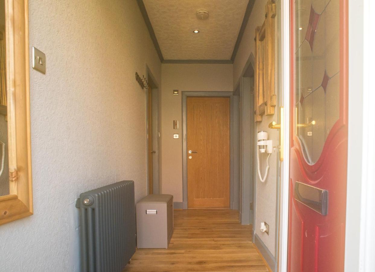 Luxury Super Central Cottage With A Hot Tub/ Gym Portree Esterno foto